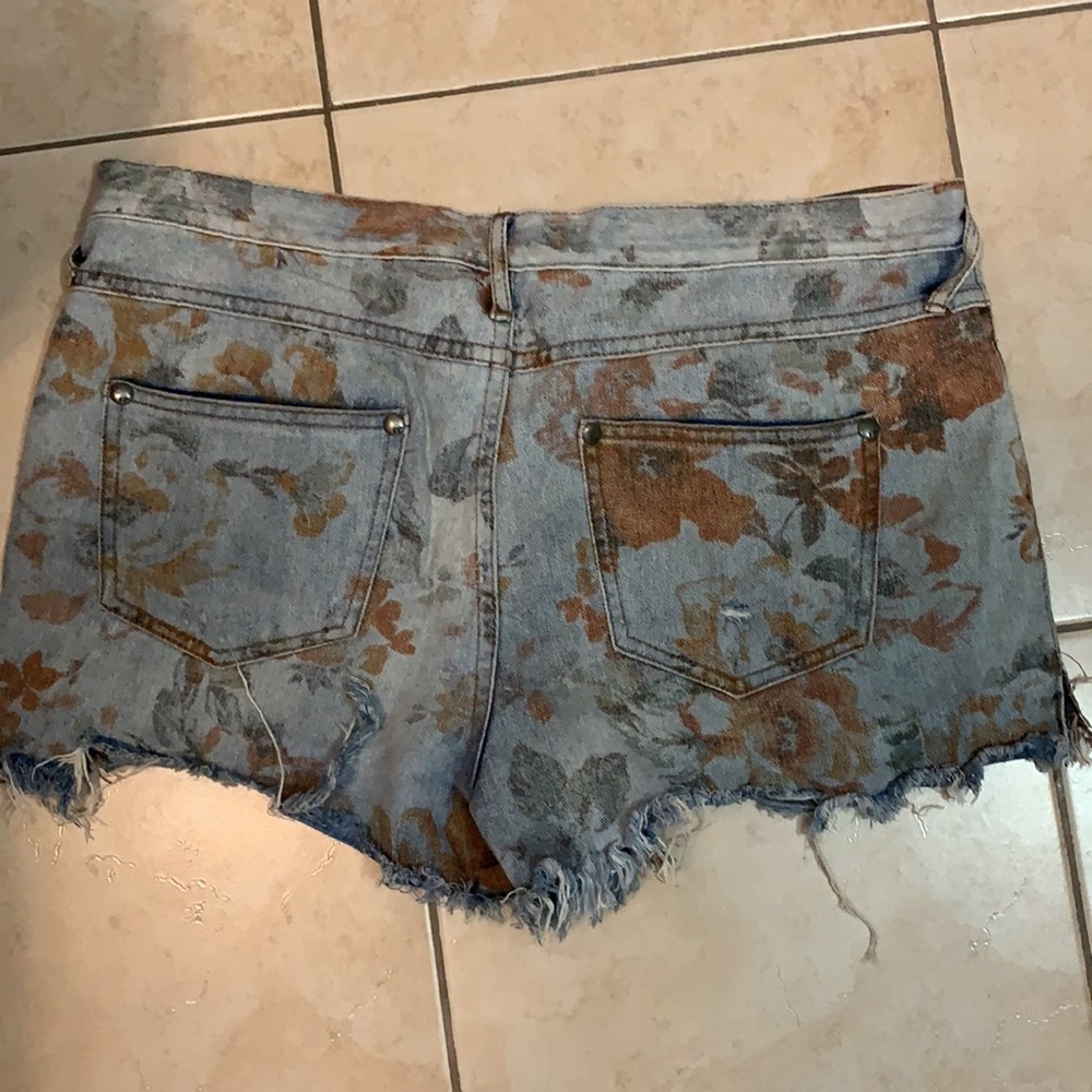 Free people jean shorts - Picture 2 of 2